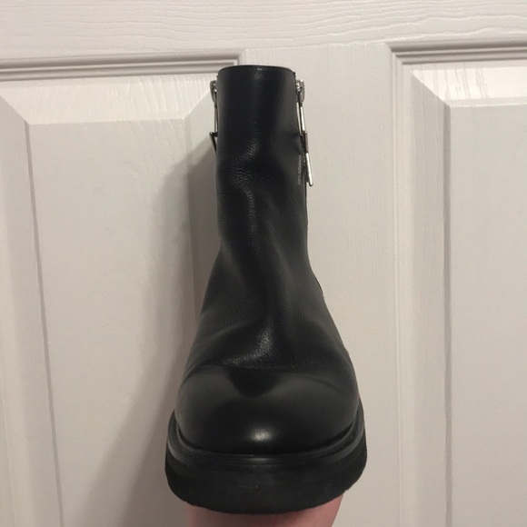 Women boots - Picture 2 of 5